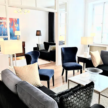 Mondrian Luxury Suites & Apartments Market Square IV Warsaw Room photo