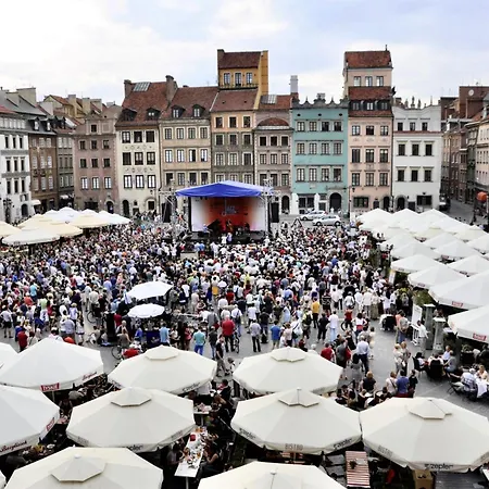 Mondrian Luxury Suites & Apartments Market Square IV Warsaw Room photo