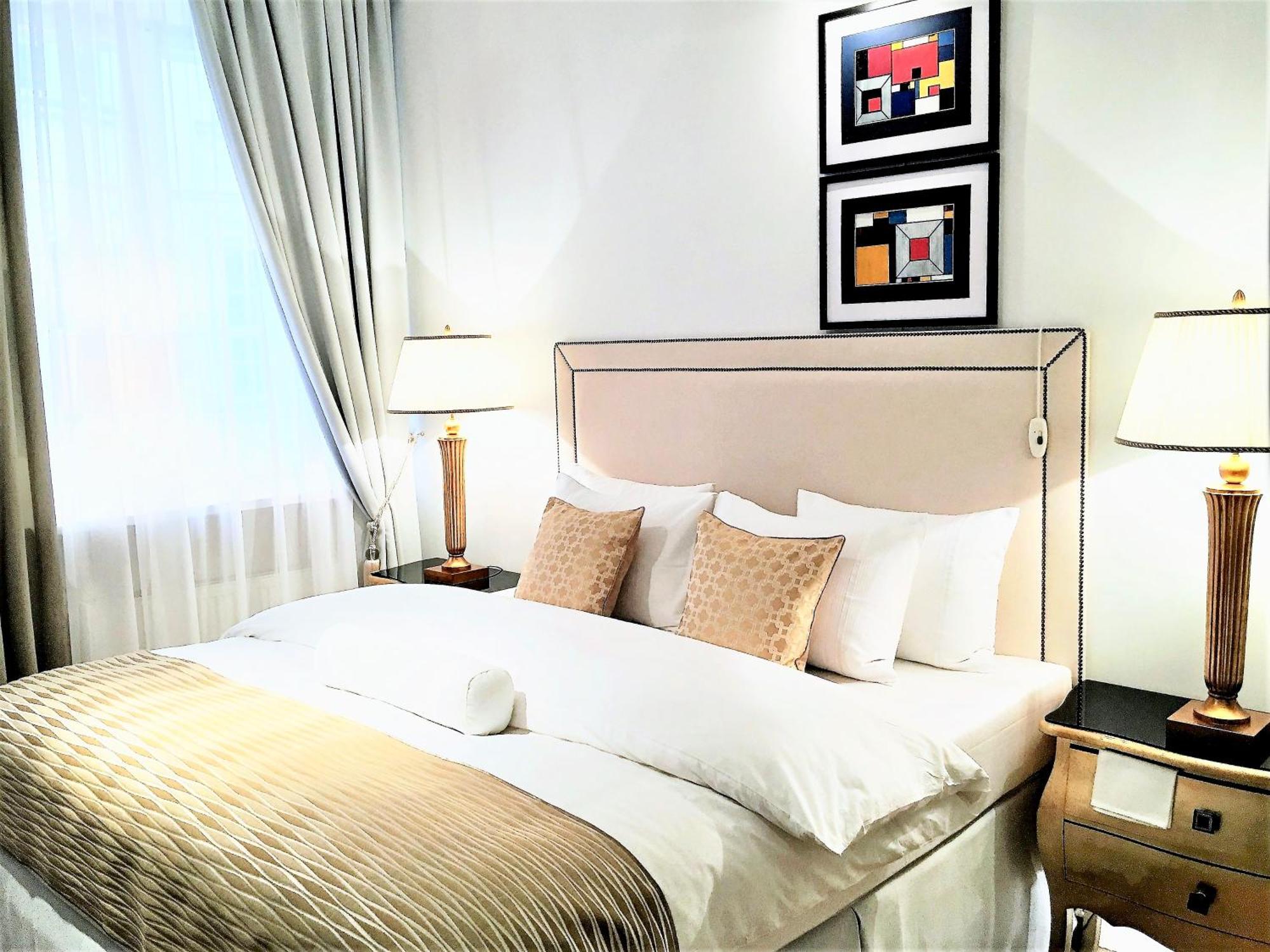 Aparthotel Mondrian Luxury & Market Square Iv Warschau